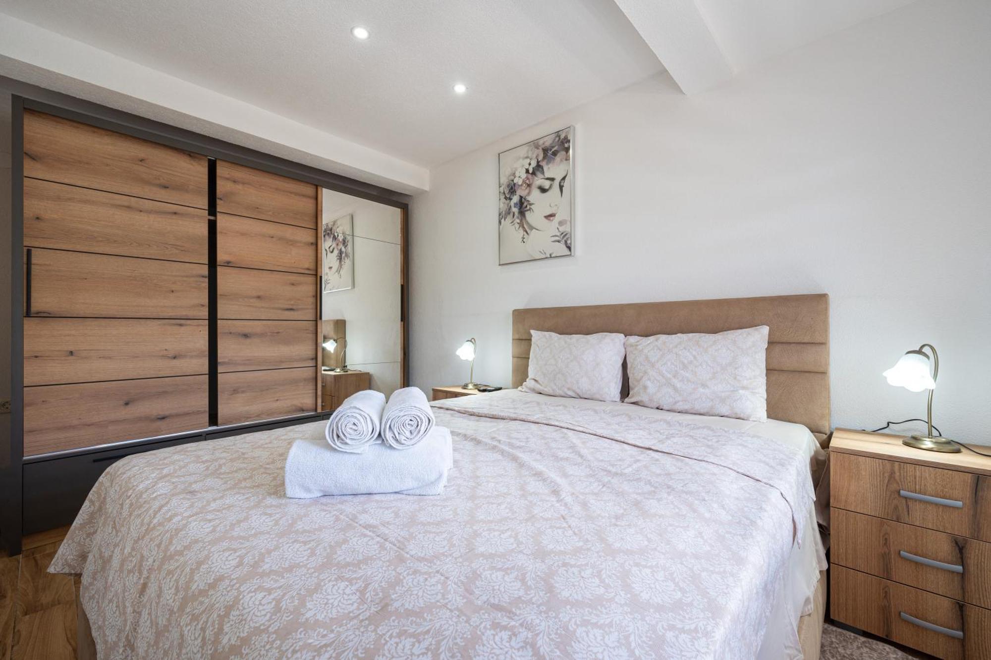 Apartments R&M Tivat Oda fotoğraf